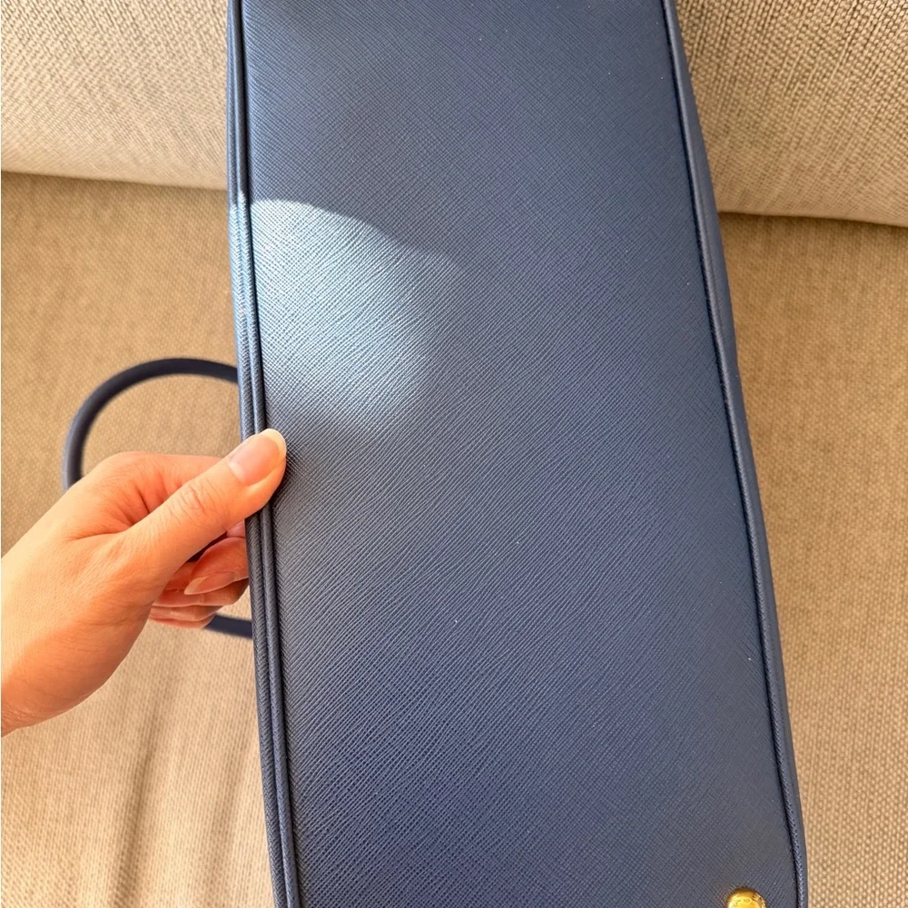 Prada Galleria Blue Saffiano Lux Tote - Excellent Condition - Picture 9 of 10